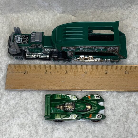 Hot Wheels Steamin’ Gleamin’ Hauler - Picture 6 of 9